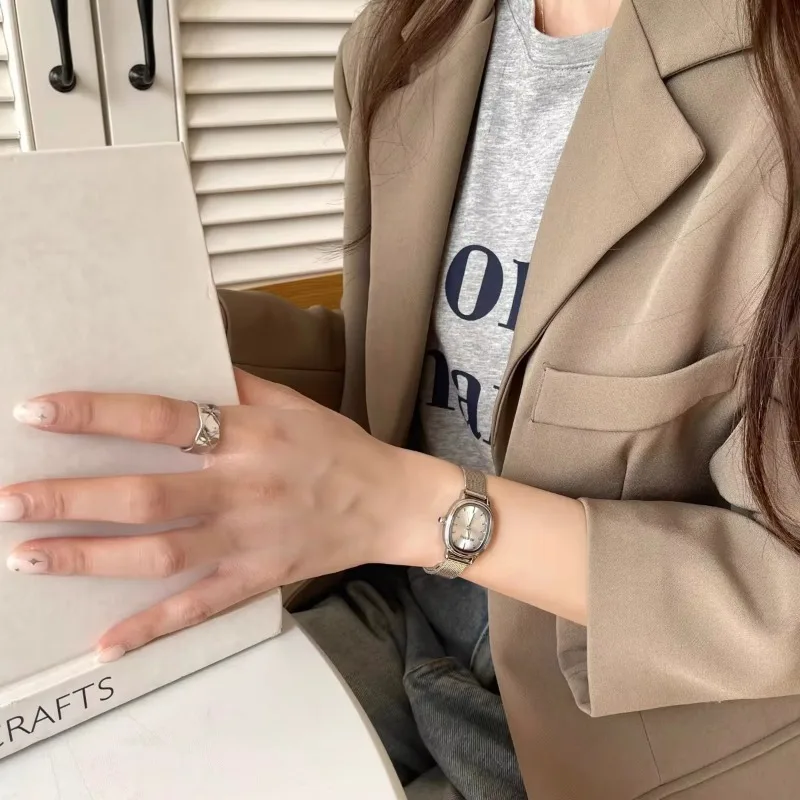 Reloj verde con esfera ovalada - Luxury Watch Female reseña y precio