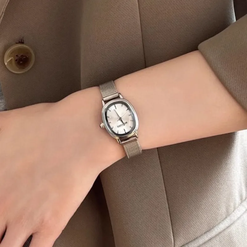 Reloj verde con esfera ovalada - Luxury Watch Female reseña y precio